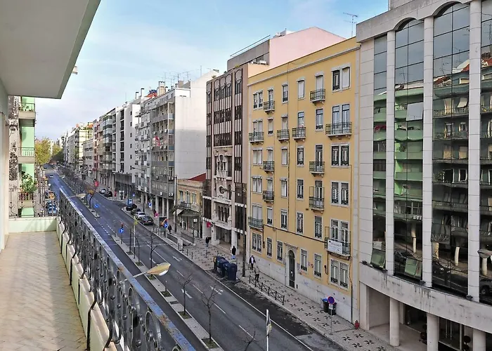 Almirante 77 * Лісабон