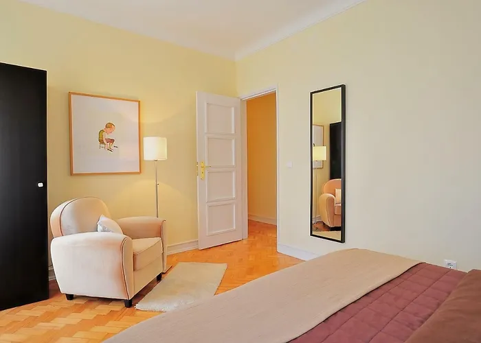 Almirante 77 Апартаменти *