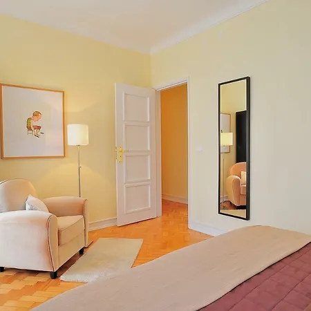 Almirante 77 Daire *